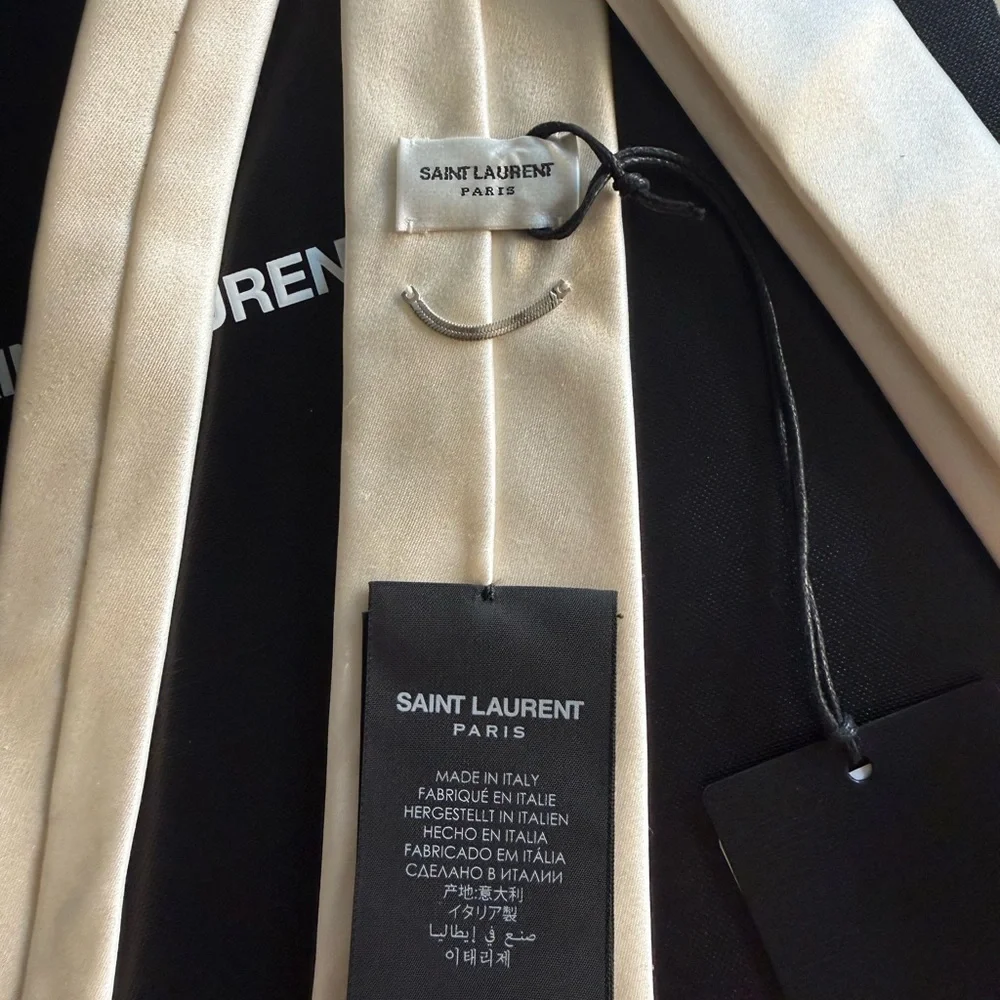 NWT YVES SAINT LAURENT MENS WHITE SILK TIE🤍💝